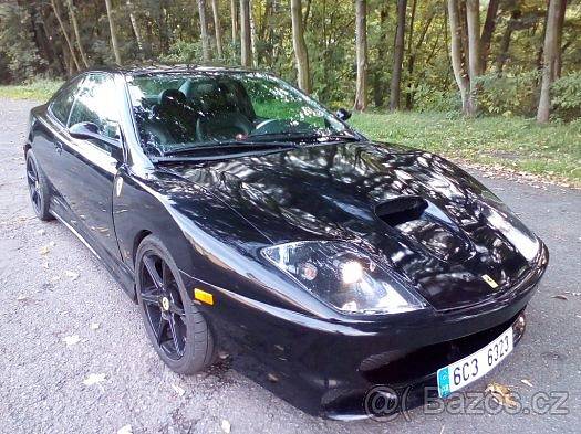 Replika Ferrari 575 Maranello, postavená na Peugeotu 406 Coupé.