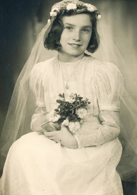 Bibiana Szulc 1. přijímání cca 1942-1943