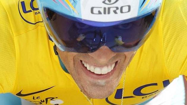 Alberto Contador má po sobotní časovce nakročeno k obhajobě vítězství na Tour de France.