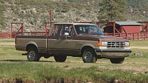 Ford F-150 (1987).