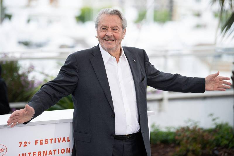Herec Alain Delon na festivalu v Cannes