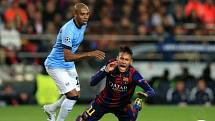 Barcelona - Manchester City: Neymara zápas hodně bolel, tady ho fauloval Fernardinho