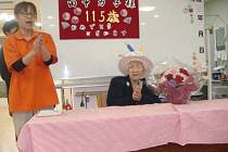 Kane Tanakaová, která je nově ve věku 115 let nejstarším člověkem na světě.
