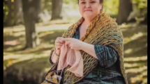 Tadeáškovi pomáhá i babička Olga, která na svém webu olite.cz prodává pletené výrobky a výtěžek z nich věnuje Tadeáškovi