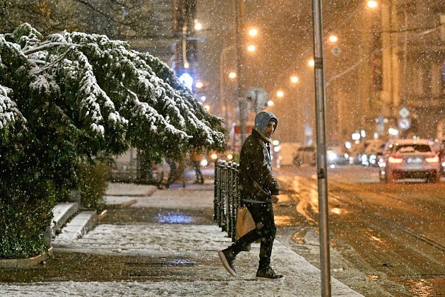 Sníh a déšť v Česku působily potíže. Výstraha před větrem platí i pro Štědrý den