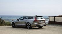 Volvo V60.