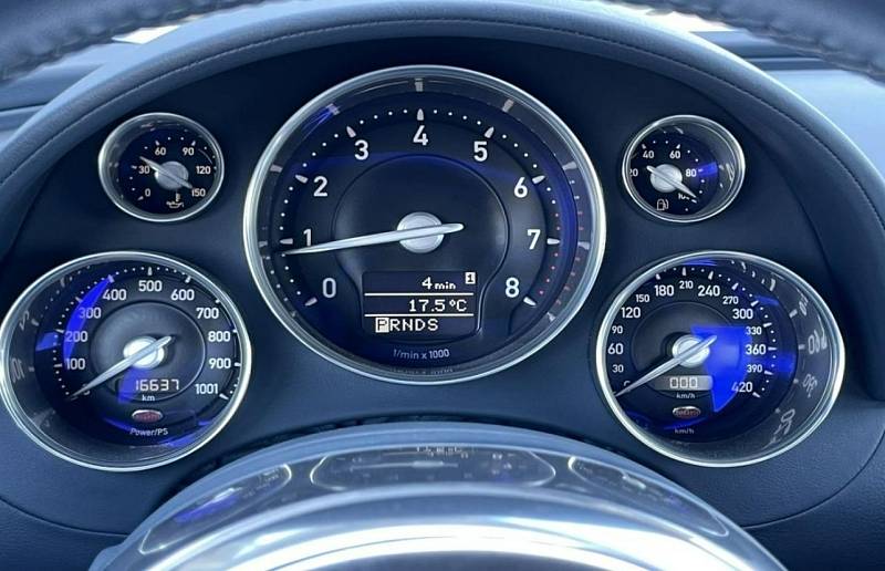 Bugatti Veyron nabízený v českém autobazaru