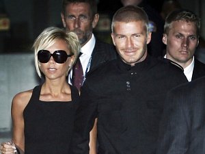 David Beckham s maželkou Victorií na letišti v Los Angeles.