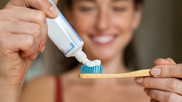 Neuvěříte. Zubní pasta se vám může hodit na řadu věcí.