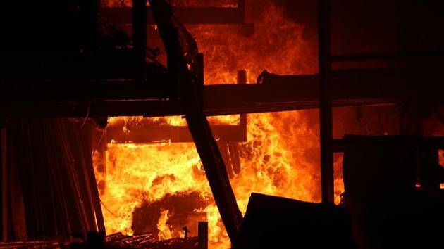 Při požáru domu pro seniory v ruském městě Kemerovo zemřelo 22 lidí. Ilustrační snímek