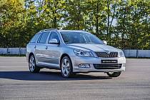 Škoda Octavia – nejprodávanější auto v našich bazarech – za poslední rok zdražila o 5,84 procent na průměrných 299 544 korun.