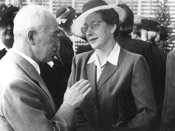Milada Horáková s prezidentem Benešem na snímku z roku 1947
