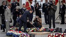 Francouzský prezident Emmanuel Macron si v Paříži připomněl výročí konce druhé světové války