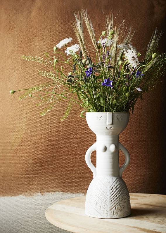 Keramická váza Woman White, 1364 Kč