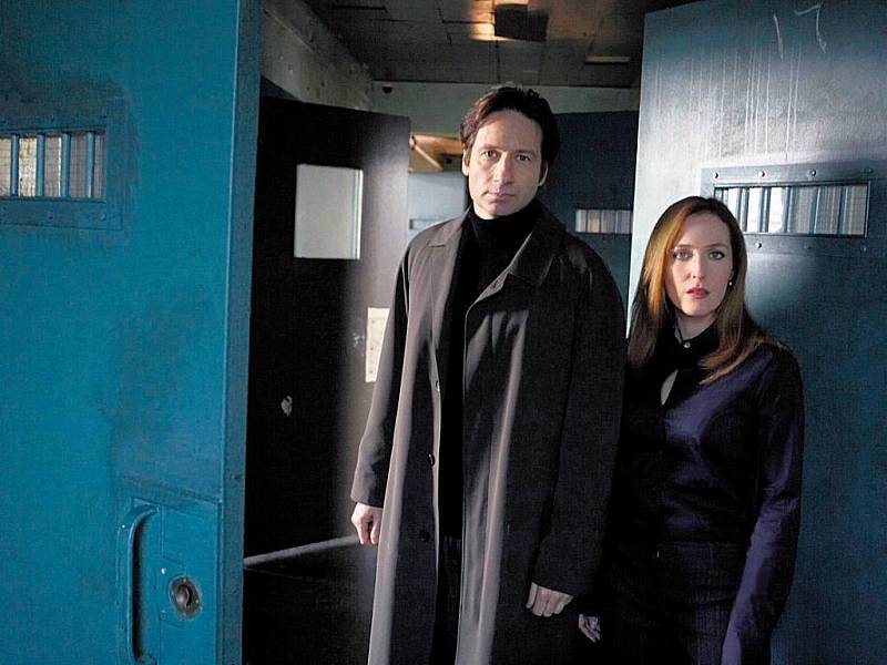 Mulder a Scullyová. David Duchovny a Gillian Andersonová křísí na plátně fenomén agentů, kteří znovu stojí na prahu temnot. 