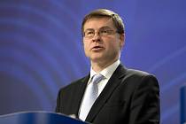 Místopředseda komise pro euro a sociální dialog Valdis Dombrovskis