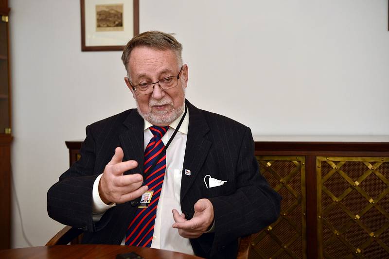 Poslanec za SPD a bývalý velvyslanec v Moskvě a Kyjevě Jaroslav Bašta.