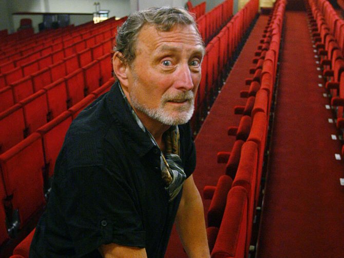 Ladislav Frej hraje nejen ve filmech, ale také na divadle.