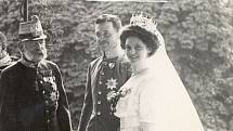 Svatba Karla I. se Zitou Bourbonsko-Parmskou za účasti císaře Františka Josefa I. na zámku Schwarzau am Steinfeld 21. října 1911