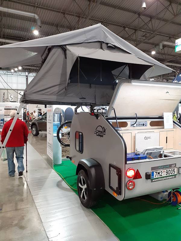 Chcete si pořídit vlastní karavan nebo obytný vůz? Inspirovat se můžete na každoročním veletrhu Caravaning Brno. Letos se usktueční začátkem listopadu. Snímek je z loňského ročníku.