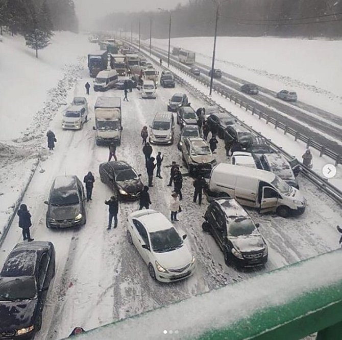 Moskvu ochromila sněhová bouře