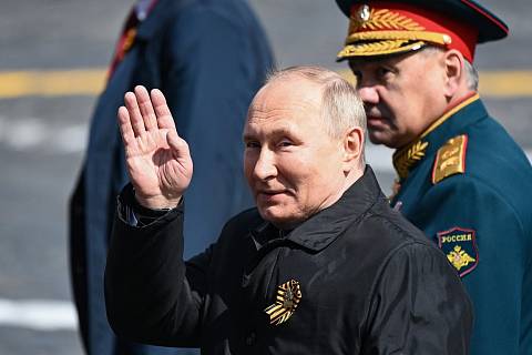 Ruský prezident Vladimir Putin na přehlídce při příležitosti Dne vítězství. Ilustrační snímek