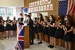 Integrovaná střední škola Rakovník loni uspořádala soutěže z anglického jazyka English Travelling, které se zúčastnilo 13 základních škol
