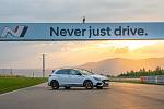 Hyundai i30 N Drive-N na trati mosteckého okruhu