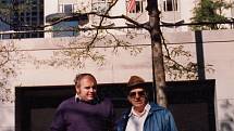 Josef Vávra s otcem v USA v roce 1993.