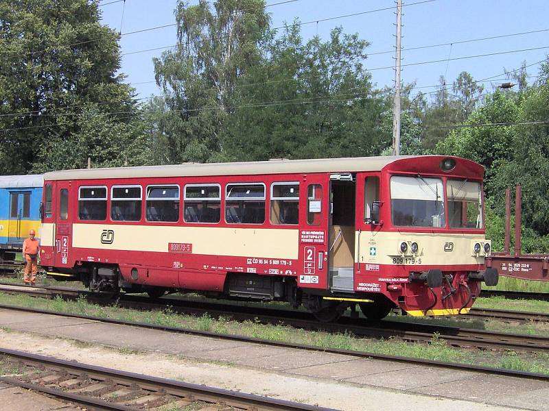 Motorový vlak řady 809