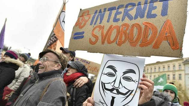 Česká pirátská strana uspořádala 20. února v Praze demonstraci za zachování svobodného internetu v České republice.