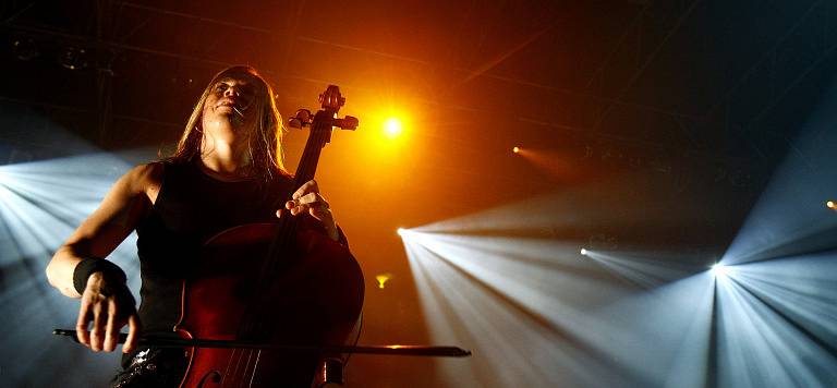 Koncert finské metalové hudební skupiny Apocalyptica  v pražské Incheba Areně v Holešovicích. 