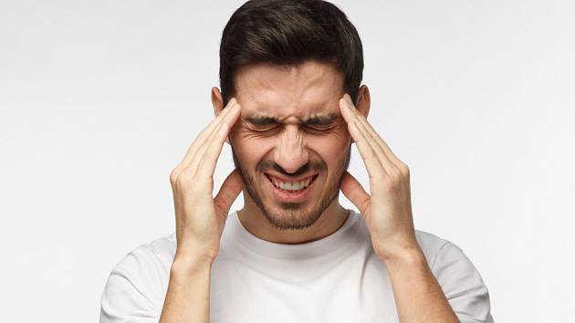 Bolest hlavy a migrény trápí mnoho lidí.