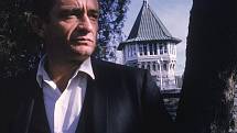 JOHNNY CASH. Nespoutaný génius.