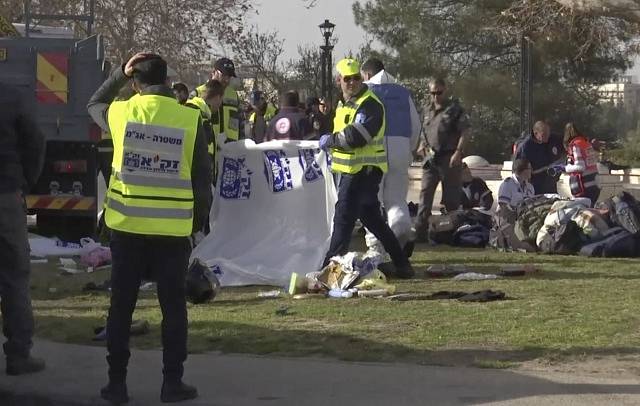 Palestinec najel kamionem do vojáků v Izraeli; čtyři mrtví