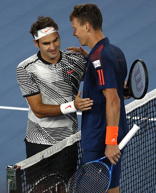 Tomáš Berdych a Roger Federer. 