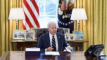 Zatím posledním prezidentem, který k historickému kusu nábytku zasedl, je Joe Biden.