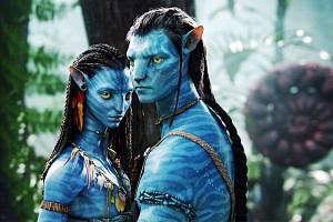 Zoe Saldana a Sam Worthington ve filmu Avatar z roku 2009