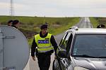 Aktualisierte Kontrollen an der Grenze zur Slowakei.  Polizisten durchsuchen Autos und Lastwagen nach illegalen Migranten, 5. Oktober 2022