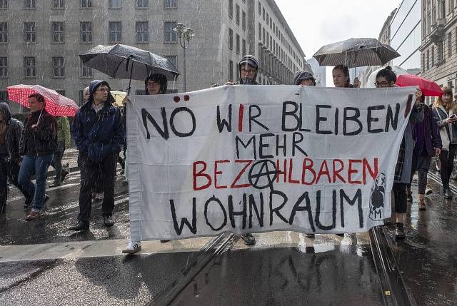 Protesty v Berlíně proti vysokým nájmům.