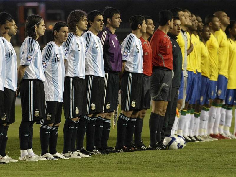 Brazilci přivítali Argentinu na stadionu Minerao v Belo Horizonte.