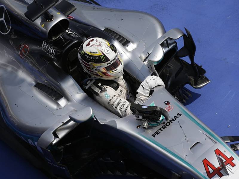 Lewis Hamilton triumfoval ve Velké ceně Maďarska.