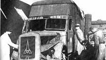 Po osvobození Polska v roce 1945 bylo objeveno i několik nákladních aut upravených jako pojízdné plynové komory. V podobném náklaďáku zahynuly i děti z Lidic a Ležáků