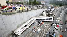 Při železniční nehodě ve Španělsku zahynuly desítky lidí.