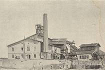 Povrchový hnědouhelný důl u Duchcova, fotografie Jindřicha Eckerta, výřez