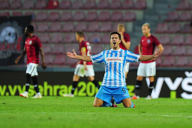 Fotbalové utkání 2. předkola Evropské ligy UEFA mezi celky AC Sparta Praha a FK Spartak Subotica 2. srpna v Praze. Dejan Djenič oslavuje branku svého týmu.