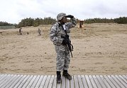 Americký voják na manévrech v Koreji. Ilustrační snímek