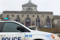 V montrealském kostele byl během mše pobodán kněz