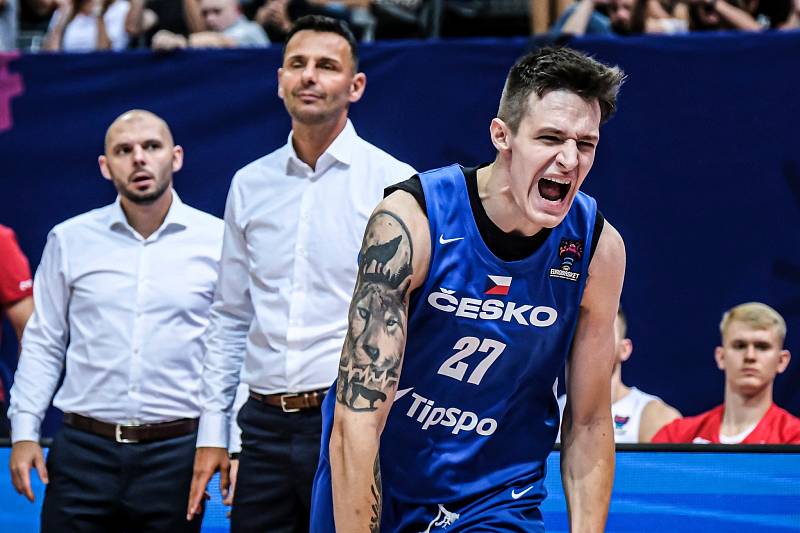 Čeští basketbalisté v prvním utkání ME v Praze podlehli Polsku