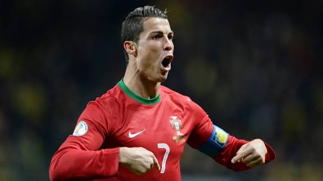 Cristiano Ronaldo poslal hattrickem proti Švédsku Portugalsko na MS do Brazílie.